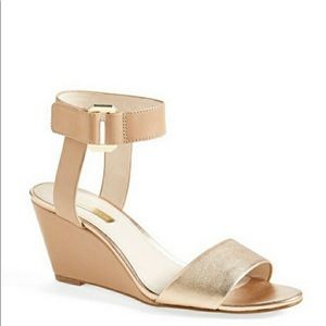 Louise et Cie Phiona Wedge Sandal in Bellini/Fawn